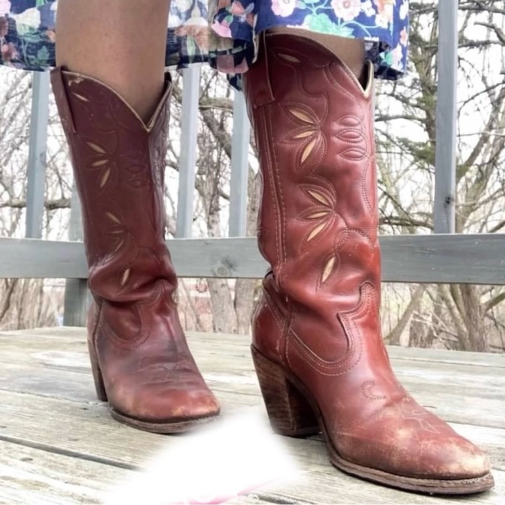 Vintage Acme Circle A Western Cowboy Boots Size 8.